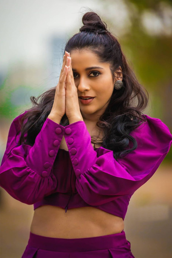Tollywood Anchor Rashmi Gautam Latest Photo Gallery - Sakshi17