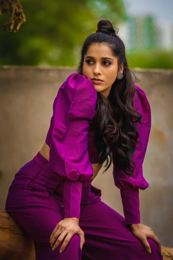 Tollywood Anchor Rashmi Gautam Latest Photo Gallery - Sakshi18