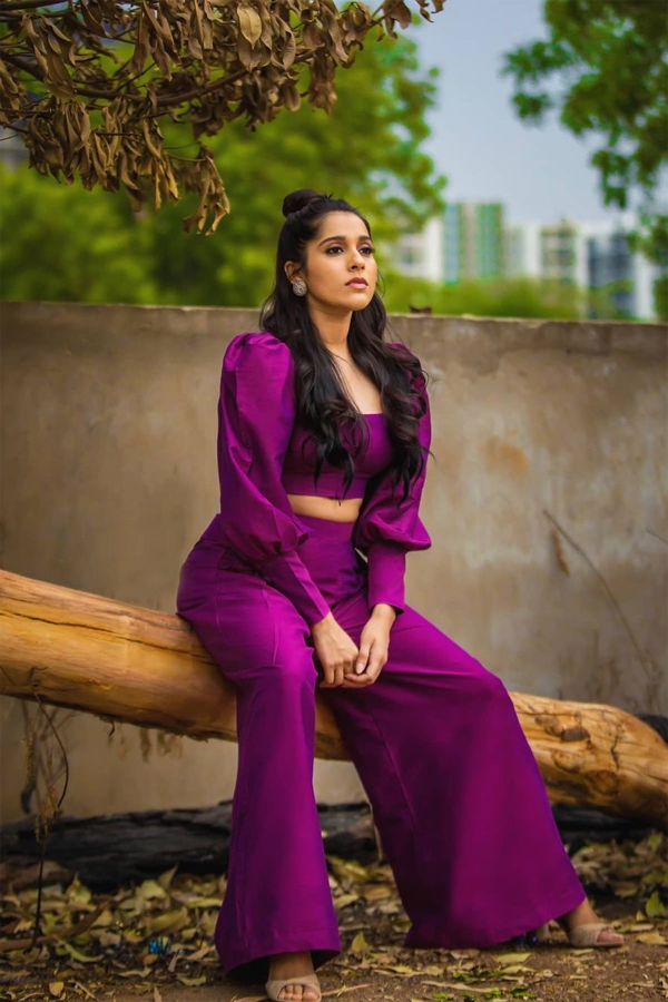 Tollywood Anchor Rashmi Gautam Latest Photo Gallery - Sakshi26