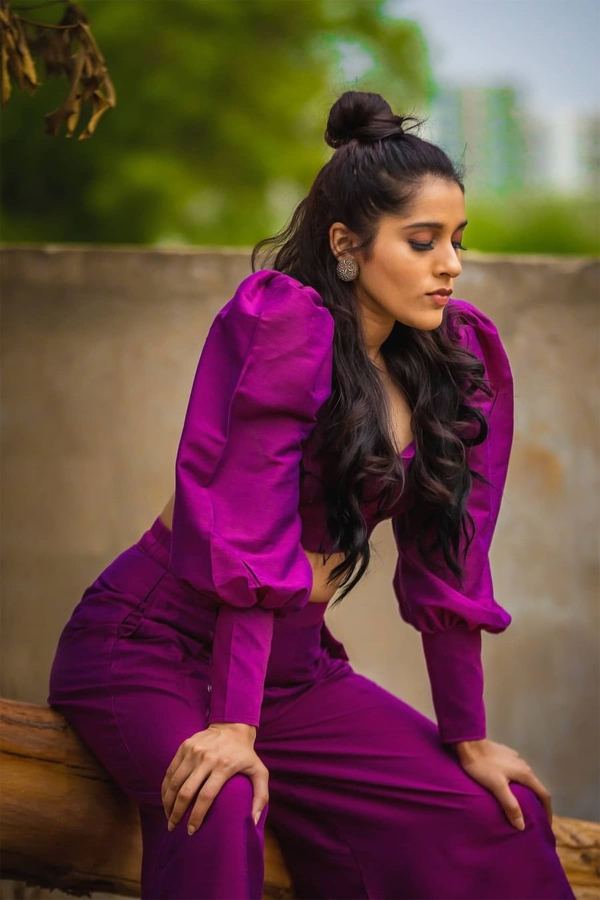 Tollywood Anchor Rashmi Gautam Latest Photo Gallery - Sakshi27