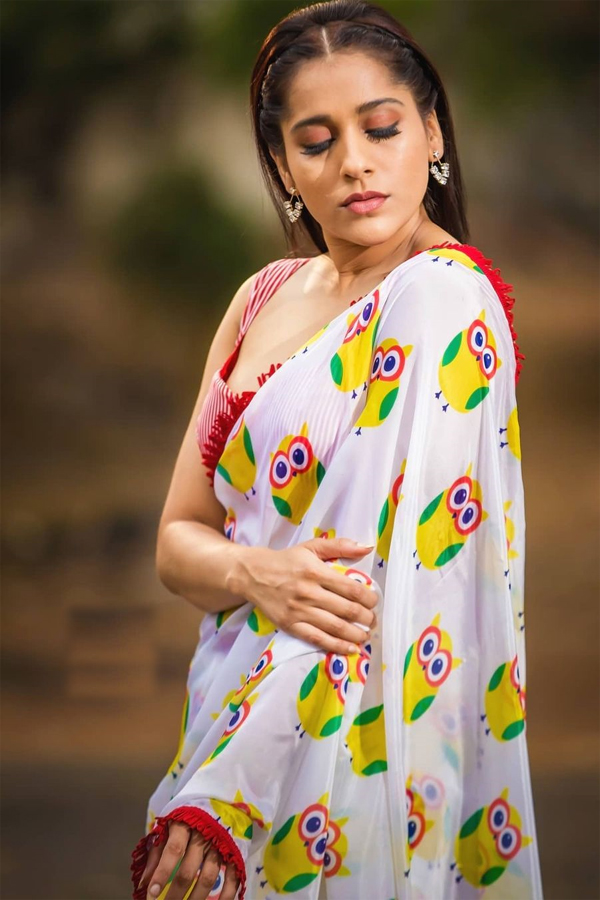 Tollywood Anchor Rashmi Gautam Latest Photo Gallery - Sakshi28
