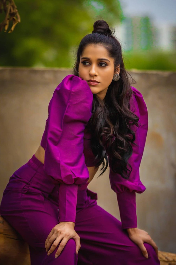 Tollywood Anchor Rashmi Gautam Latest Photo Gallery - Sakshi7
