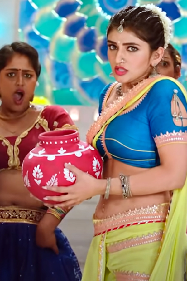 Pelli Sandadi Heroine Sree Leela Photo Gallery - Sakshi16