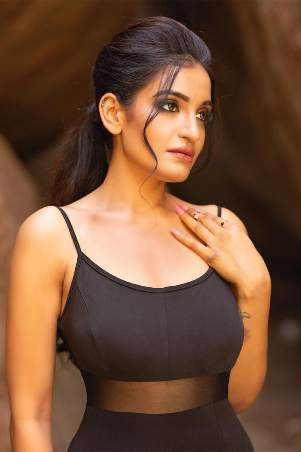 Sonia Naresh Latest HD Photos - Sakshi12