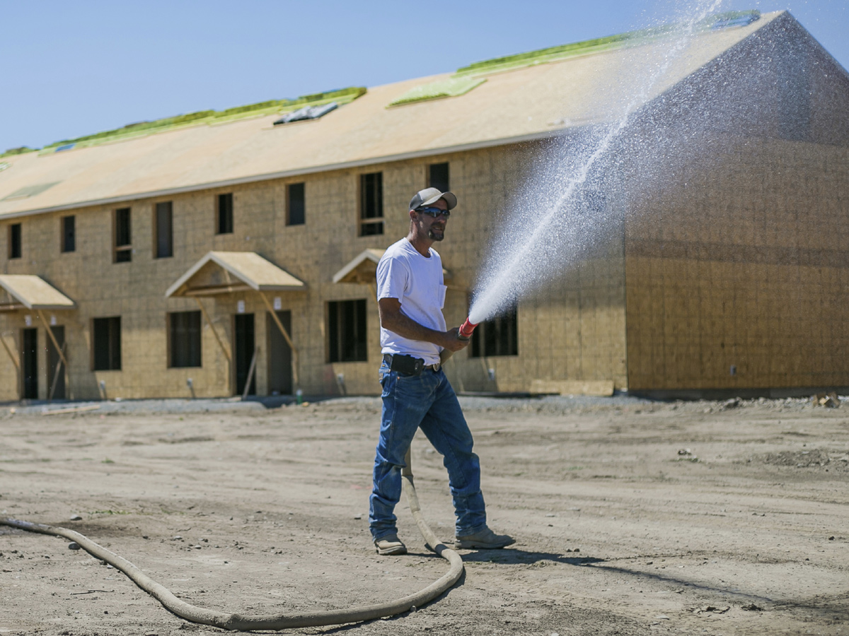 Record heatwave in Northwestern US moves to inland states - Sakshi24
