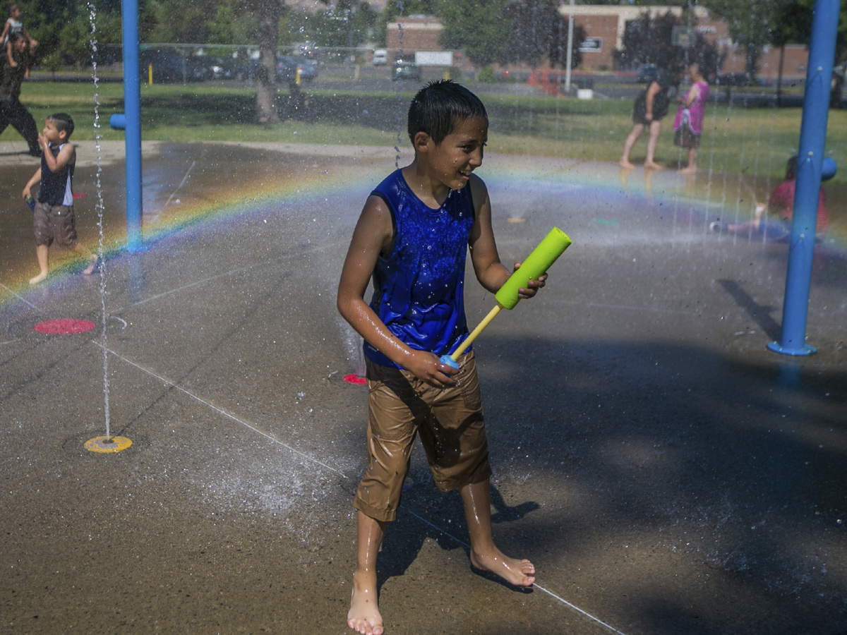 Record heatwave in Northwestern US moves to inland states - Sakshi2
