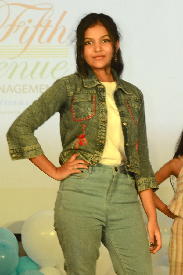 Diksha Panth Launch Poster of Upcoming Biggest Kids Talent Show - Sakshi9