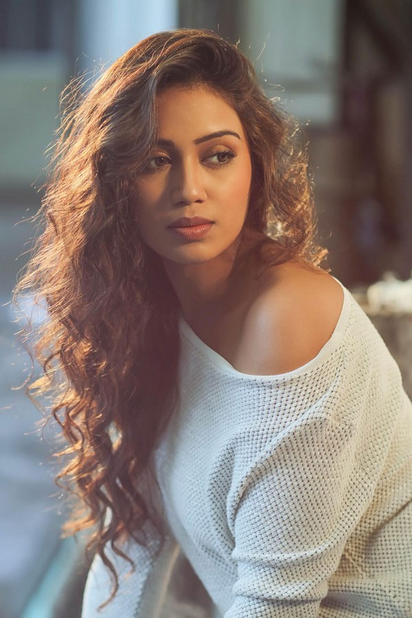 Nivetha Pethuraj Latest Pictures Photo Gallery - Sakshi13