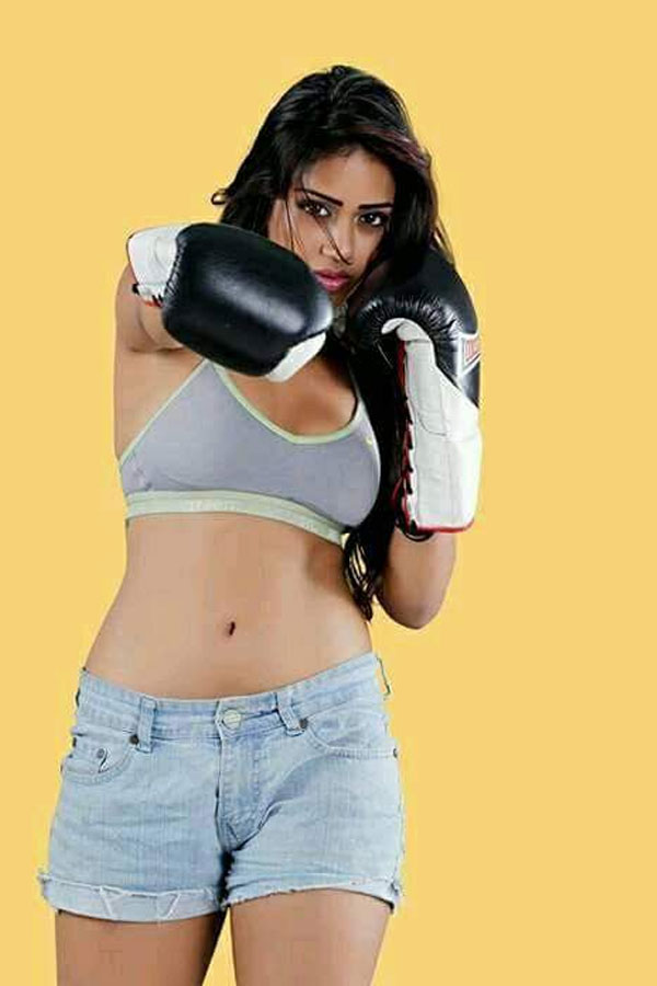 Nivetha Pethuraj Latest Pictures Photo Gallery - Sakshi5