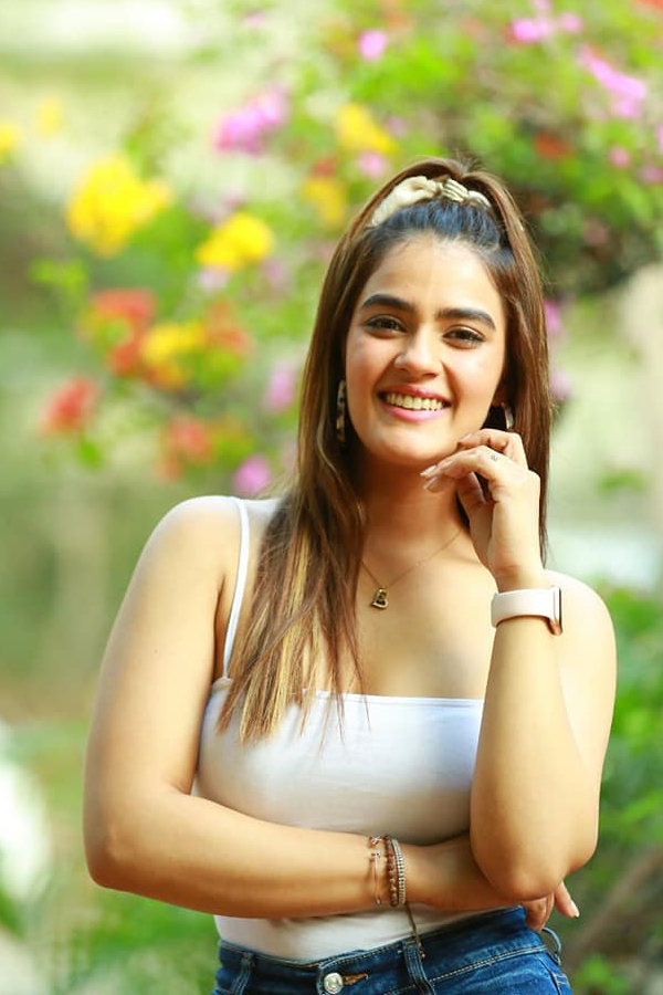 Kavya Thapar Latest Photos - Sakshi9