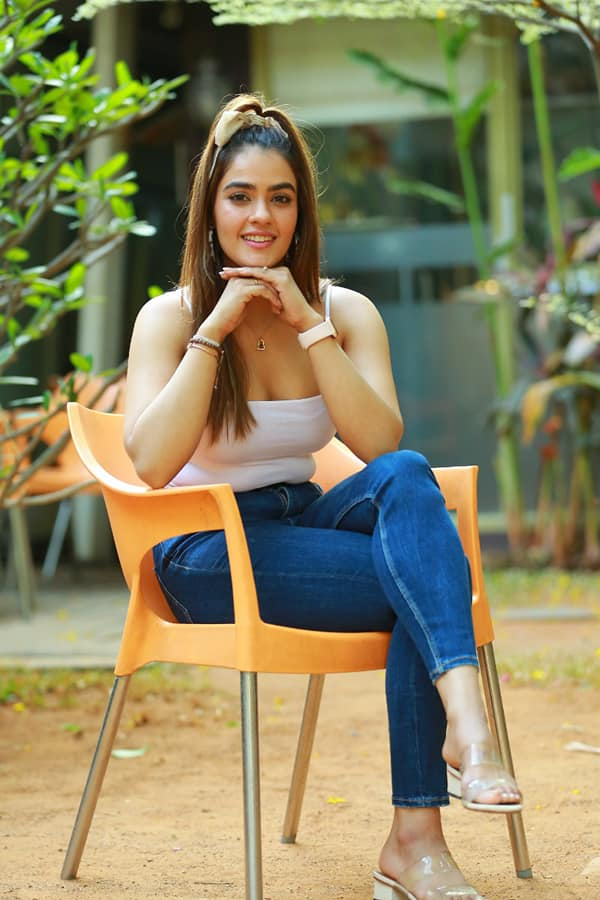 Kavya Thapar Latest Photos - Sakshi10