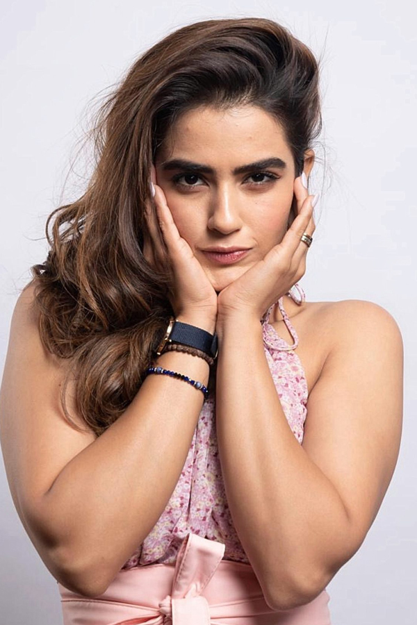 Kavya Thapar Latest Photos - Sakshi15