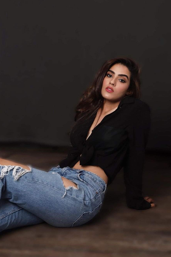 Kavya Thapar Latest Photos - Sakshi3