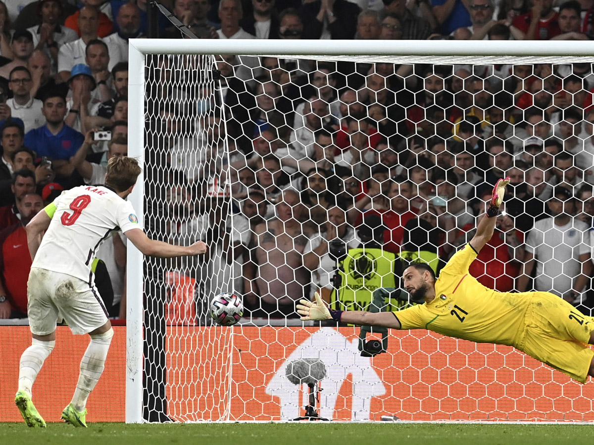 Italy beat England to win the Euro 2020 soccer championships - Sakshi4