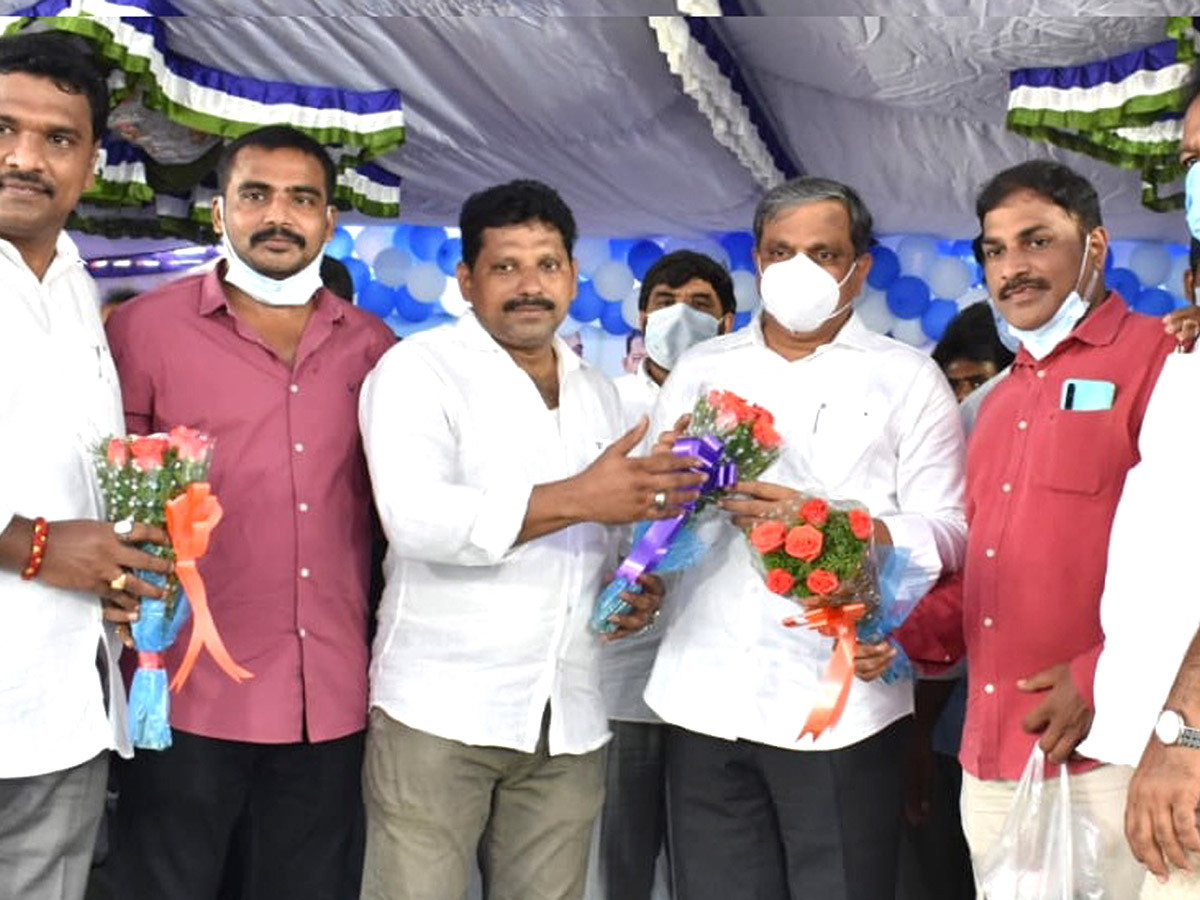 YSR Food Bank in Guntur photos - Sakshi10