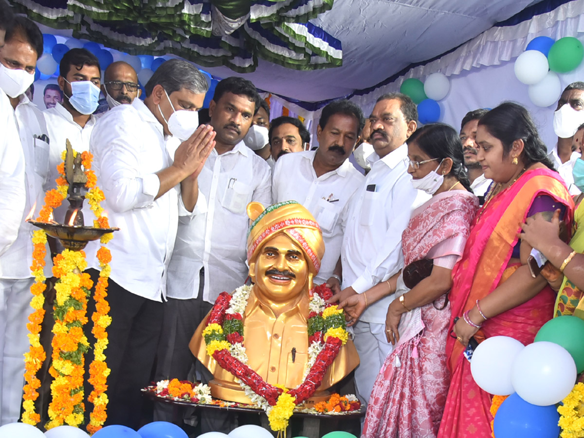 YSR Food Bank in Guntur photos - Sakshi14