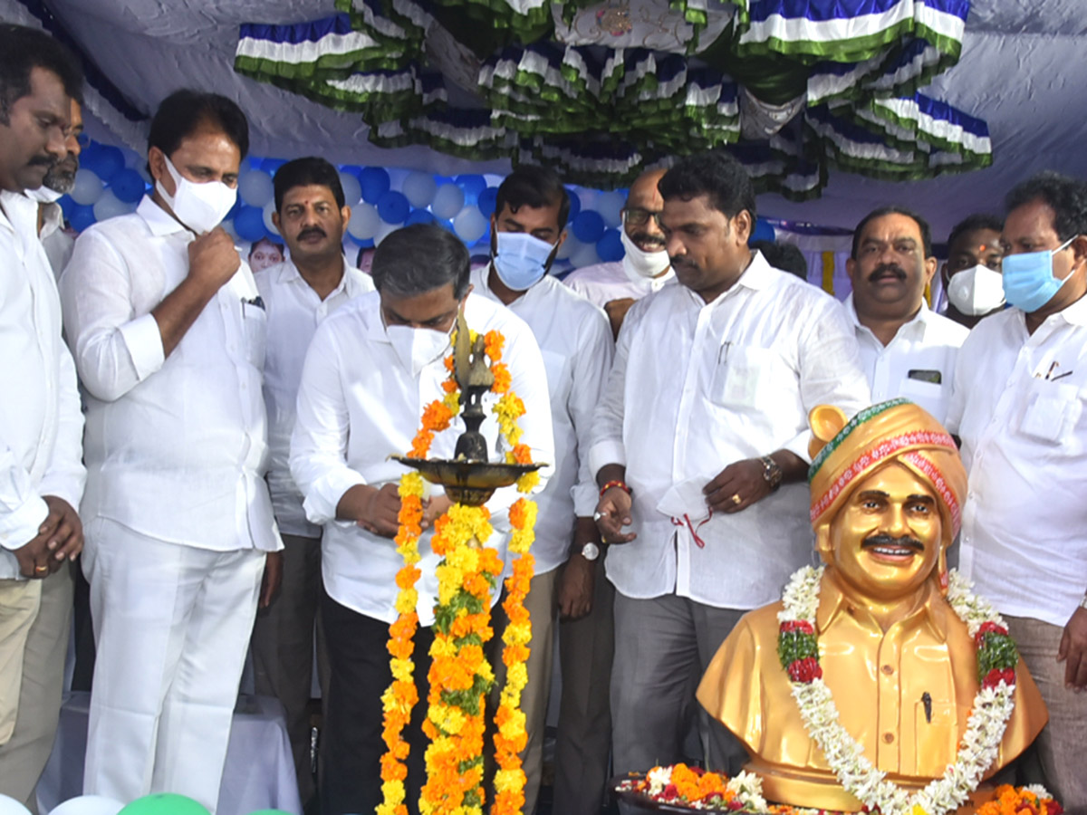 YSR Food Bank in Guntur photos - Sakshi5