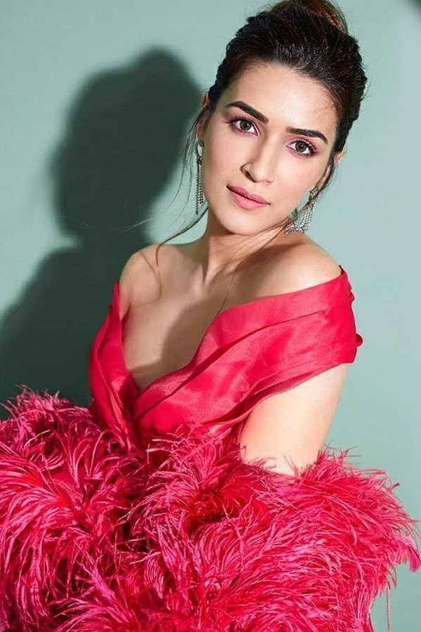 Kriti Sanon Photo Gallery - Sakshi17