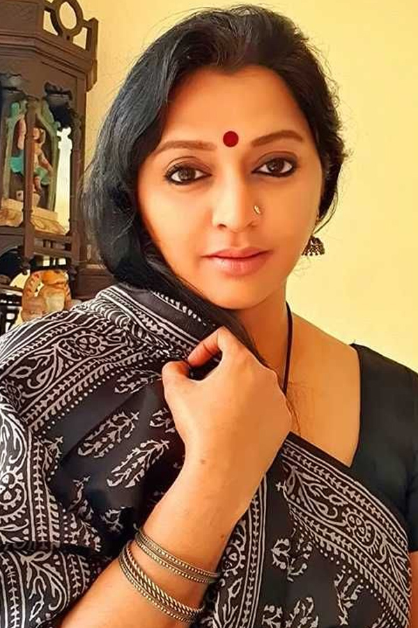 Uppena Movie Heroine Mother Gayatri Jayaraman - Sakshi12