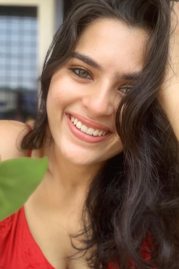 Gangotri Movie Child Artist Kavya Kalyanram Photo Gallery - Sakshi31
