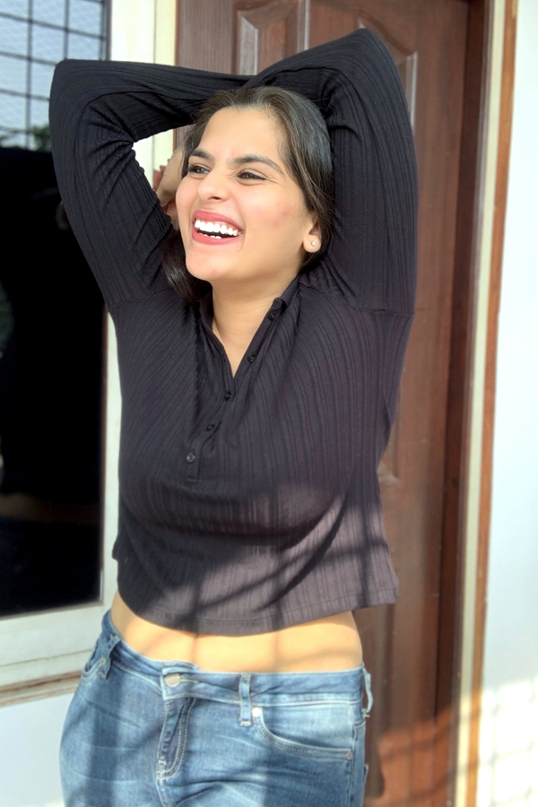 Gangotri Movie Child Artist Kavya Kalyanram Photo Gallery - Sakshi16
