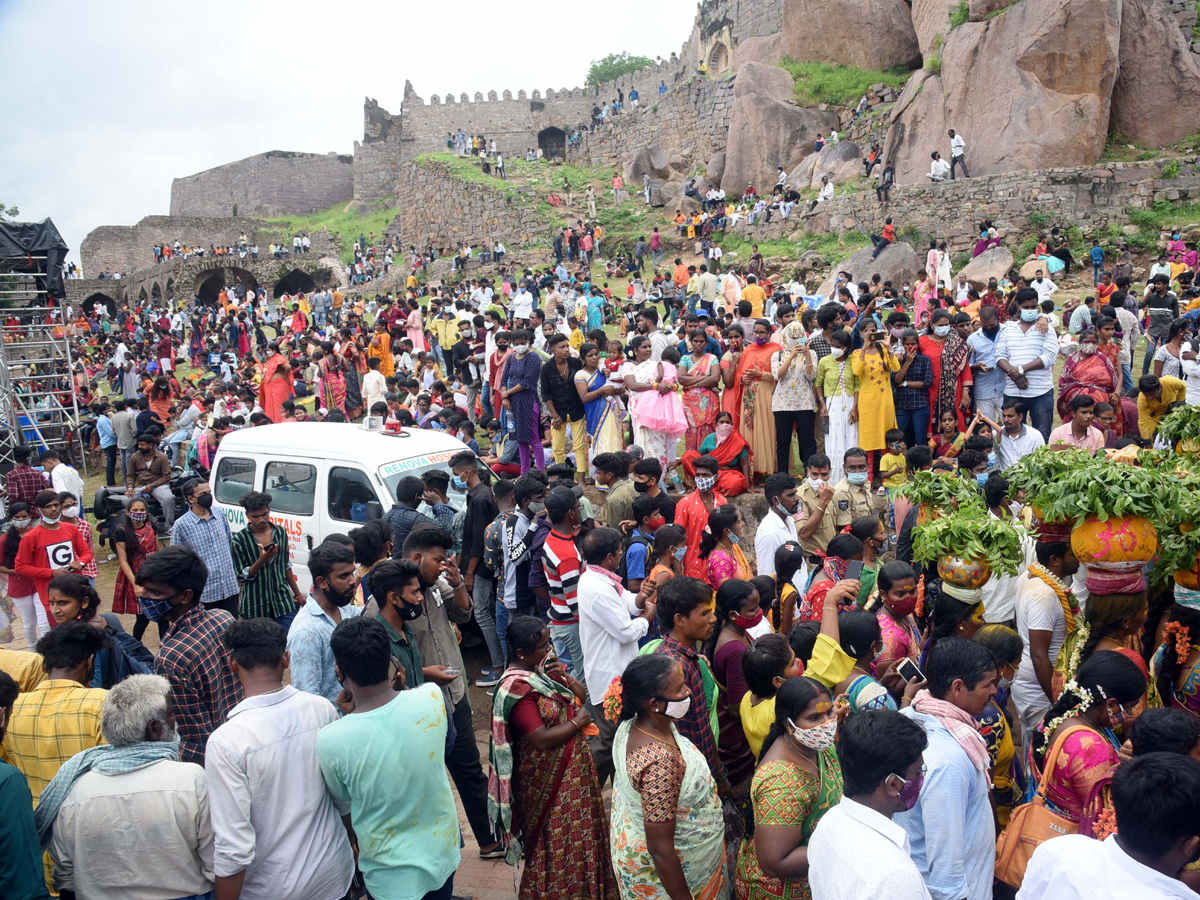 Golconda bonalu 2021 Photo Gallery - Sakshi12