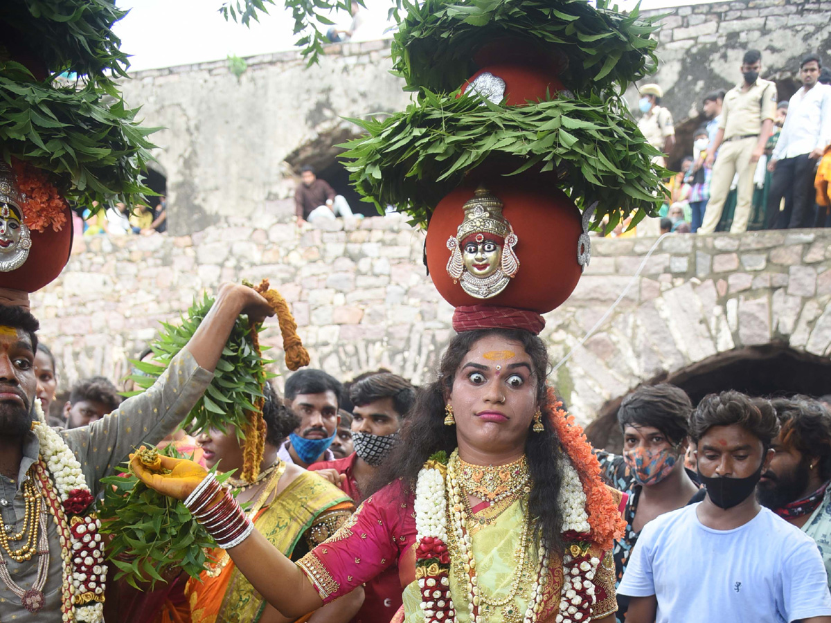 Golconda bonalu 2021 Photo Gallery - Sakshi7