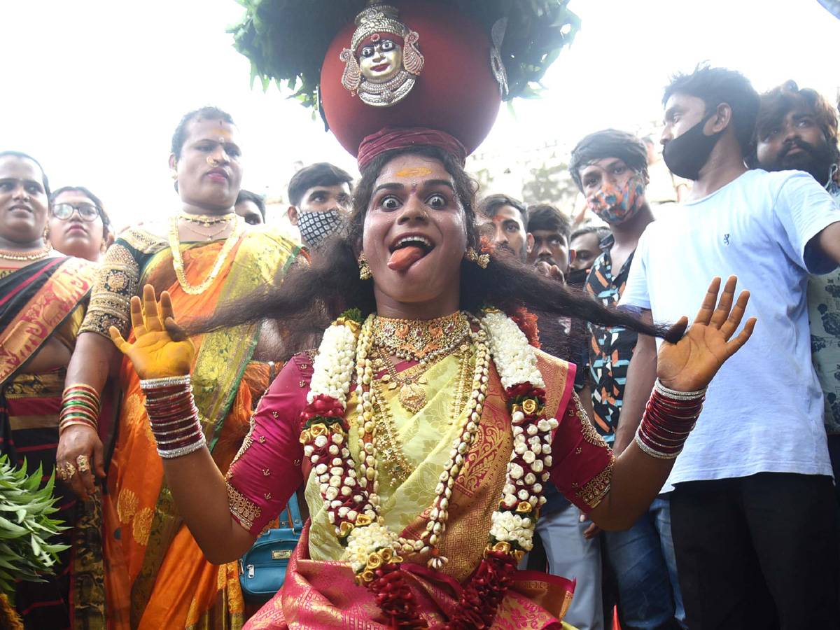 Golconda bonalu 2021 Photo Gallery - Sakshi8
