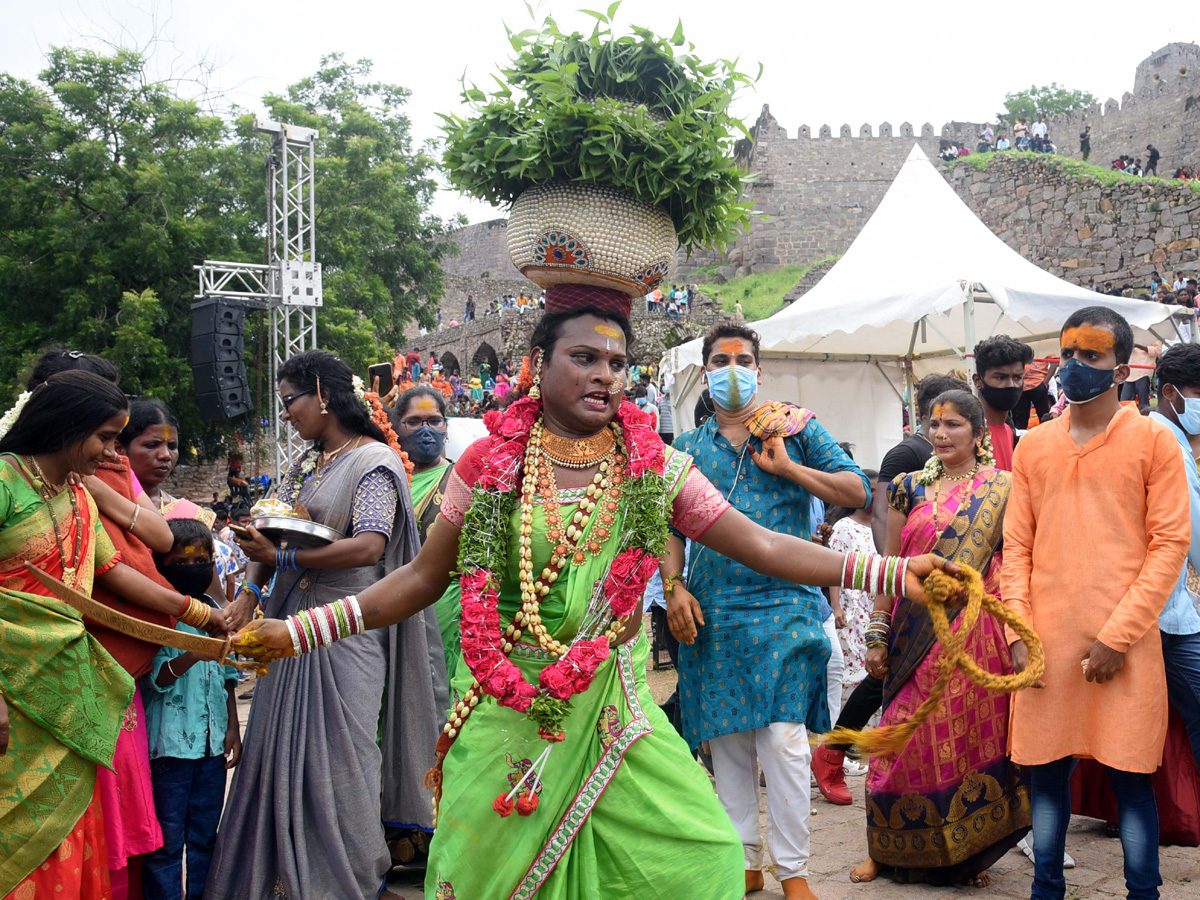 Golconda bonalu 2021 Photo Gallery - Sakshi10