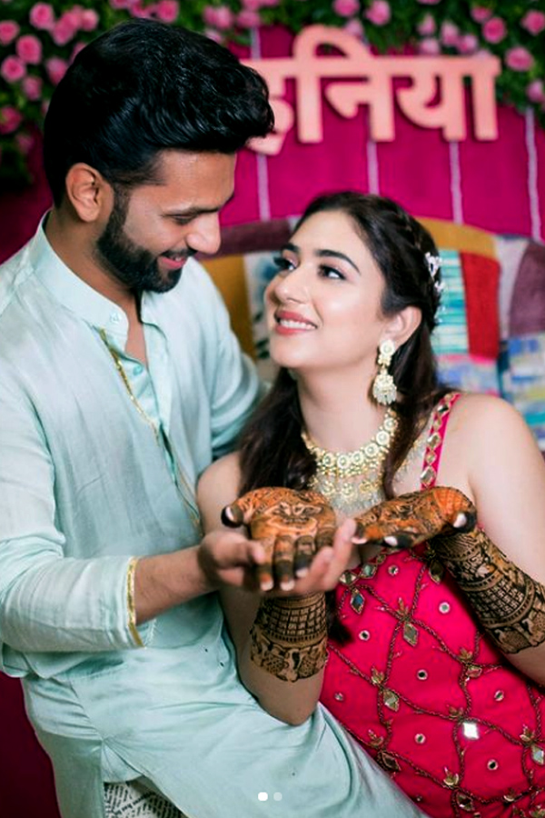 Rahul Vaidya Disha Parmar wedding Pic Viral - Sakshi29