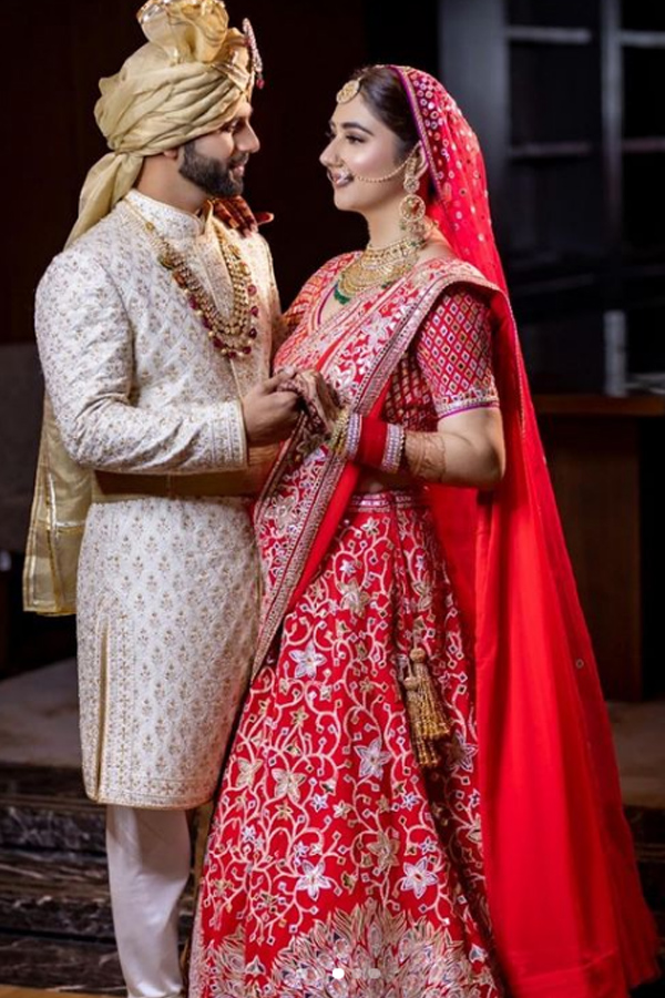Rahul Vaidya Disha Parmar wedding Pic Viral - Sakshi7
