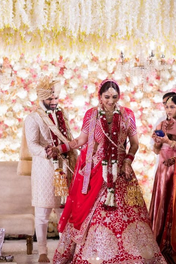 Rahul Vaidya Disha Parmar wedding Pic Viral - Sakshi15