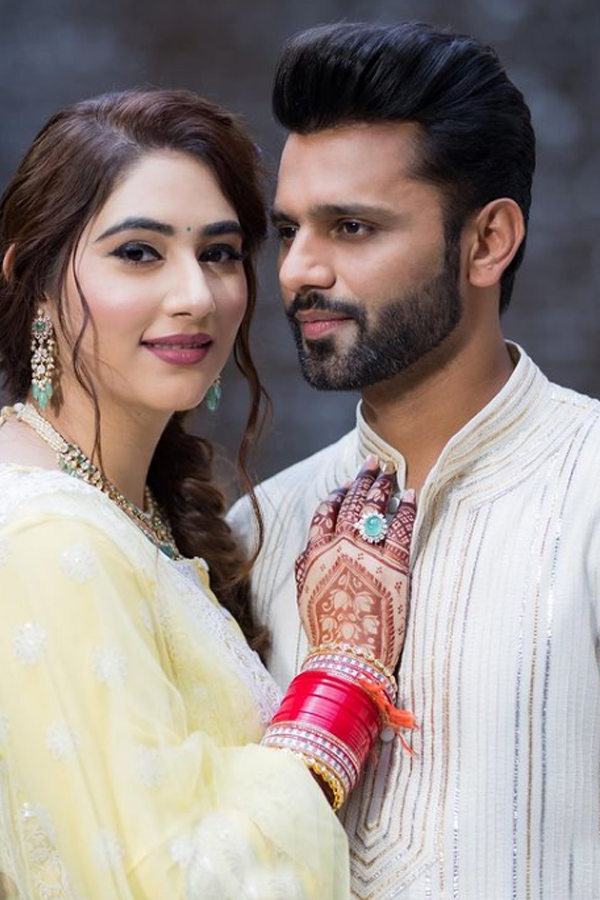 Rahul Vaidya Disha Parmar wedding Pic Viral - Sakshi23