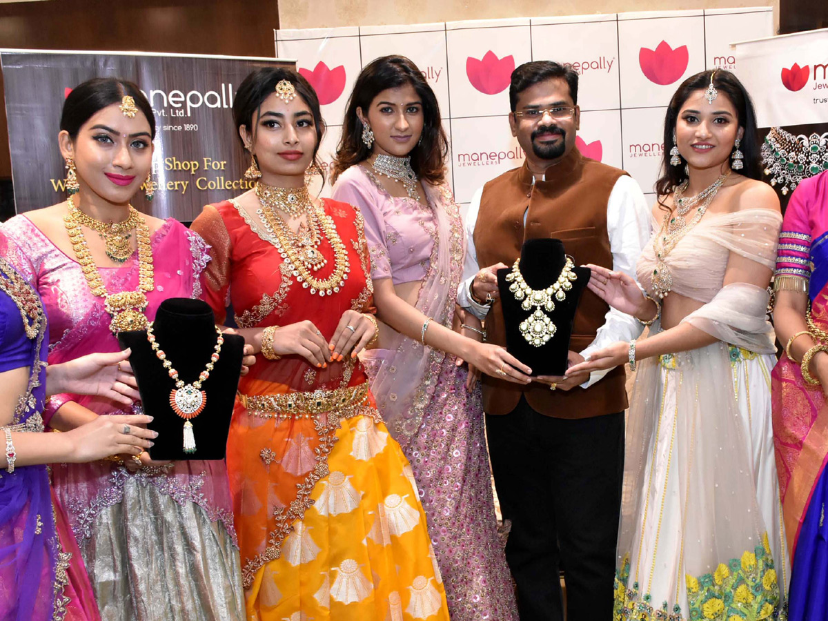 Manepally Jewellers at Panjagutta - Sakshi2