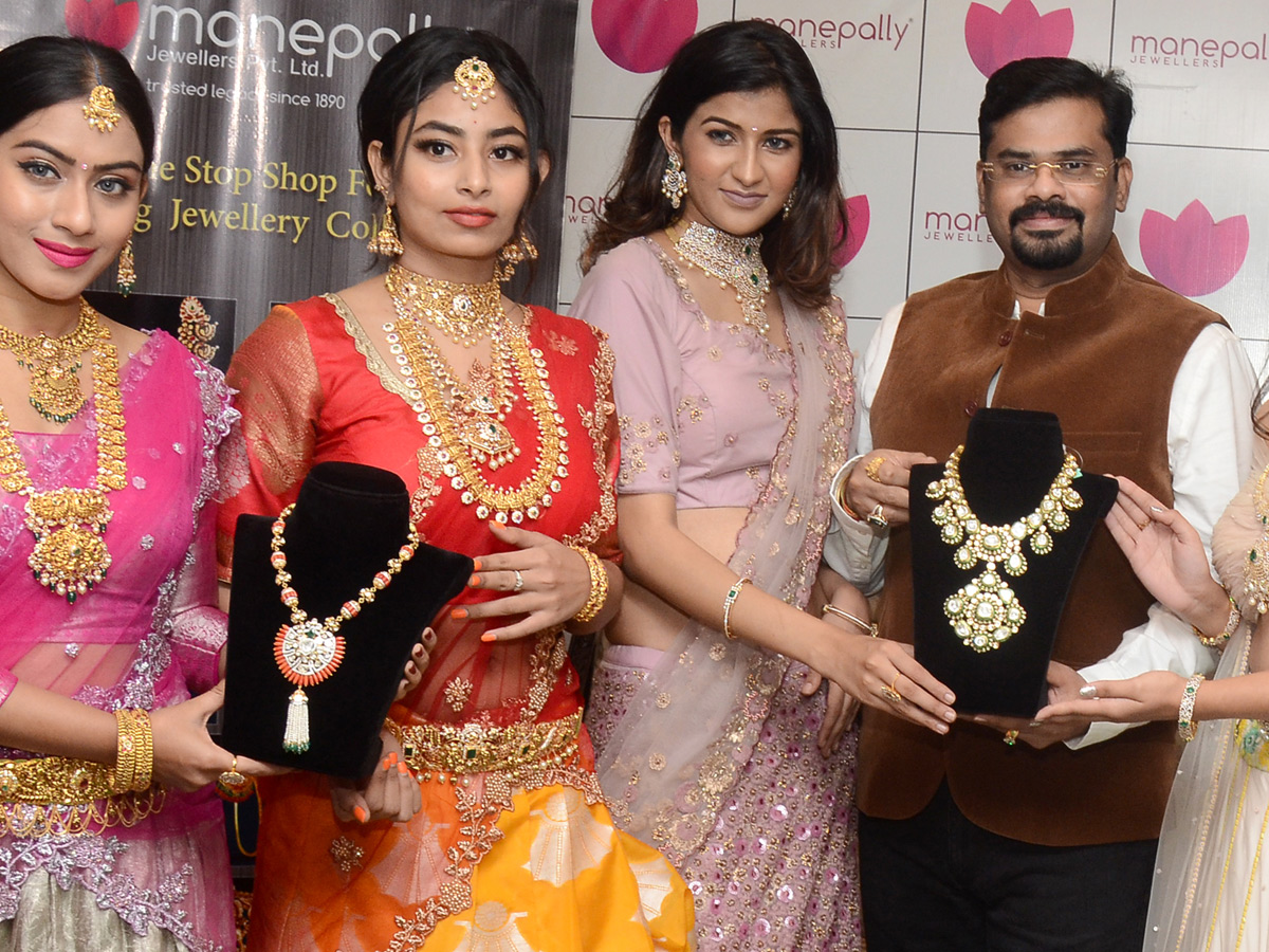 Manepally Jewellers at Panjagutta - Sakshi4
