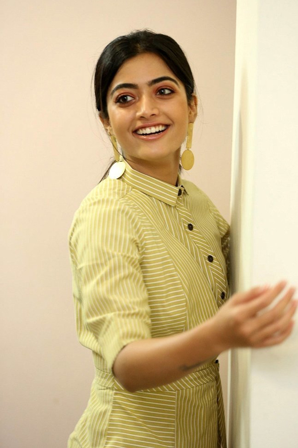 Rashmika Mandanna Pics - Sakshi17