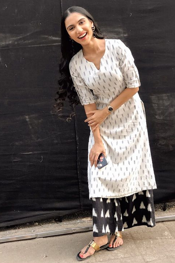 Prithvi Shaw Girl Friend Prachi Singh Photo Gallery - Sakshi16