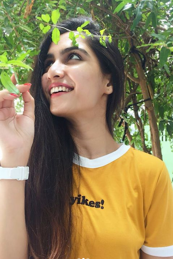 Prithvi Shaw Girl Friend Prachi Singh Photo Gallery - Sakshi20