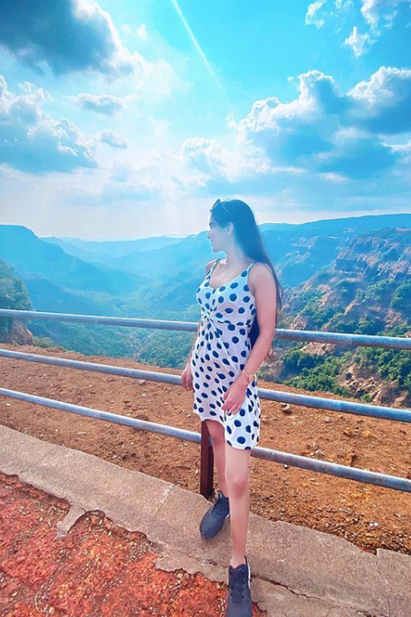 Prithvi Shaw Girl Friend Prachi Singh Photo Gallery - Sakshi5