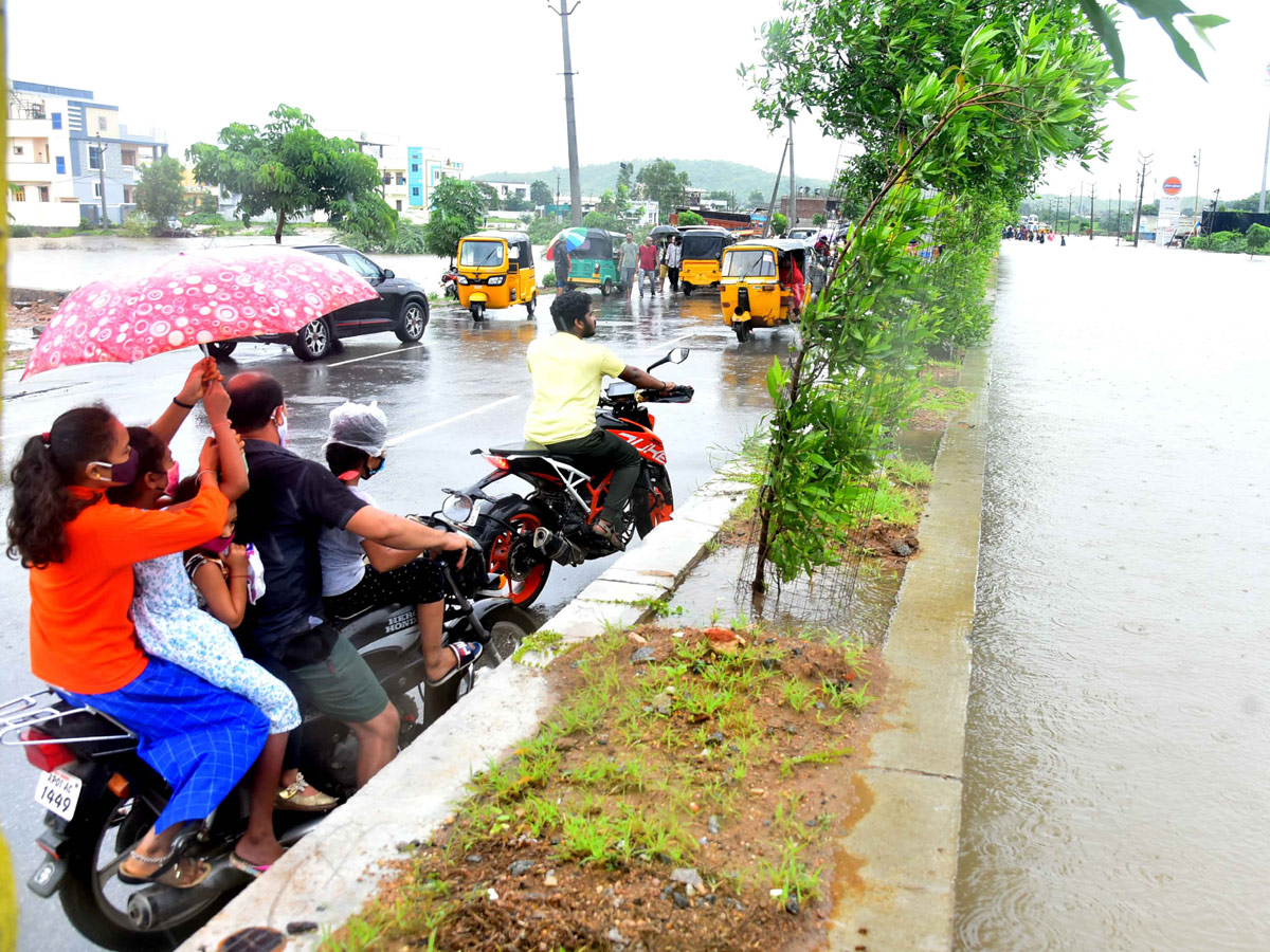 Heavy Rain in Adilabad District Photos - Sakshi7