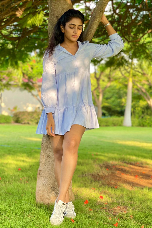 Eesha Rebba Latest Pictures Photo Gallery - Sakshi20