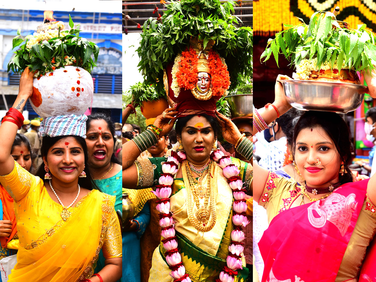 Secunderabad Ujjaini Mahankali Bonalu 2021 - Sakshi1