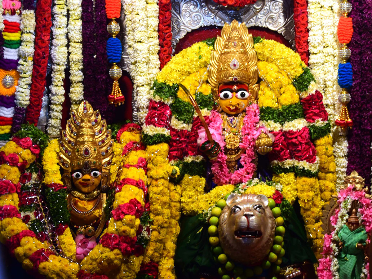 Sri Ujjaini Mahankali Bonalu in Secunderabad Photo Gallery - Sakshi13