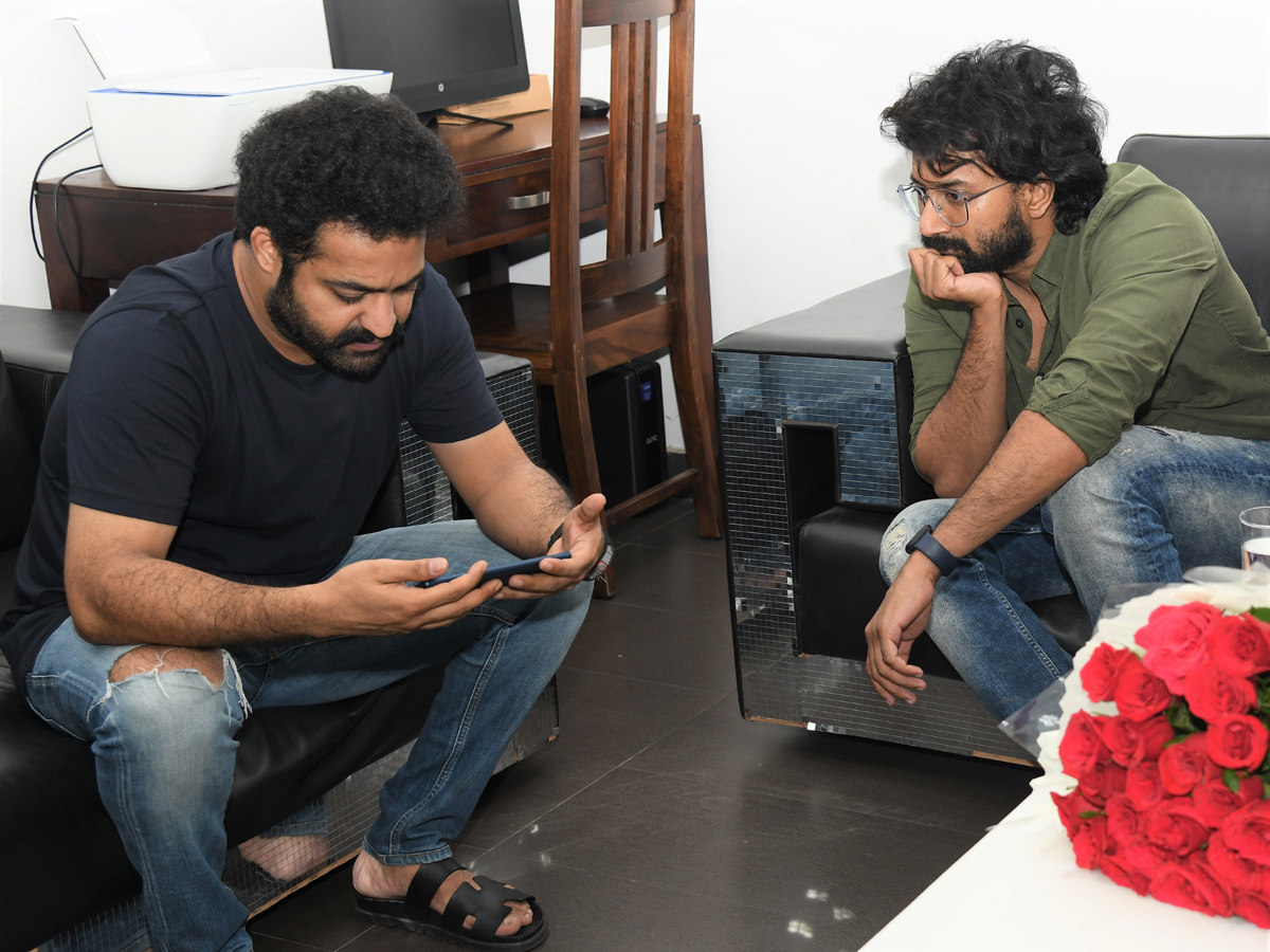 NTR releases Satyadev's Thimmarusu trailer - Sakshi1