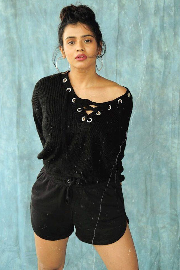 Hebah Patel Latest Photos - Sakshi17
