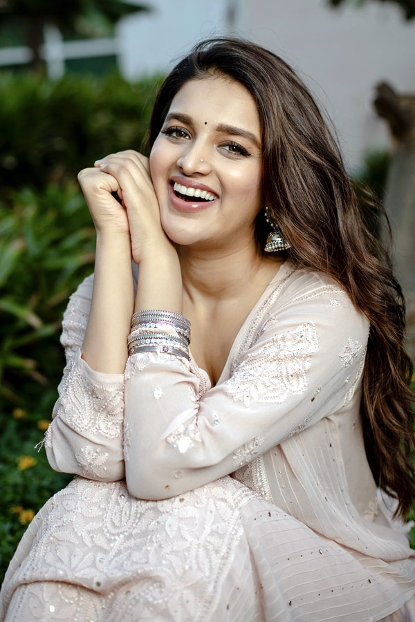 Tollywood Beauty Nidhhi Agerwal Photo Gallery - Sakshi9