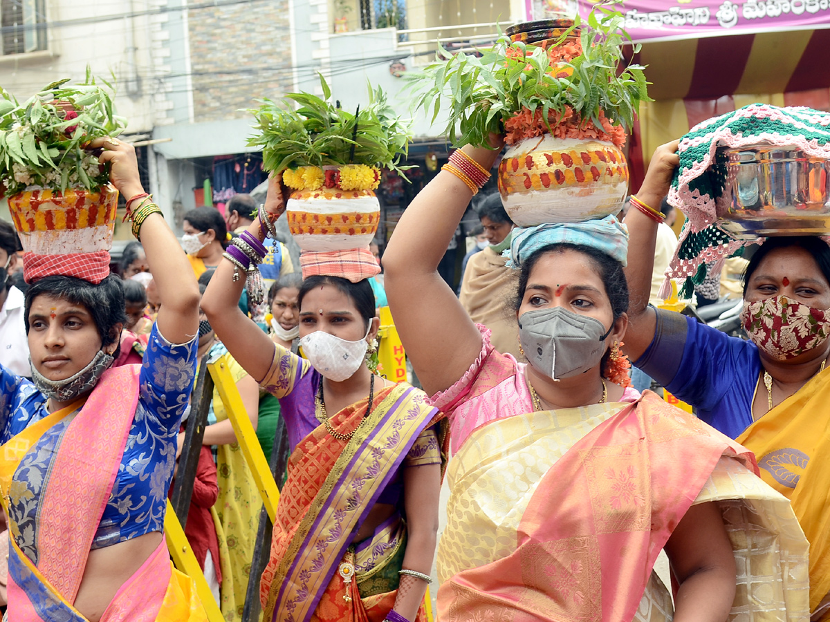 Lal Darwaza Bonalu 2021 Photo Gallery - Sakshi1