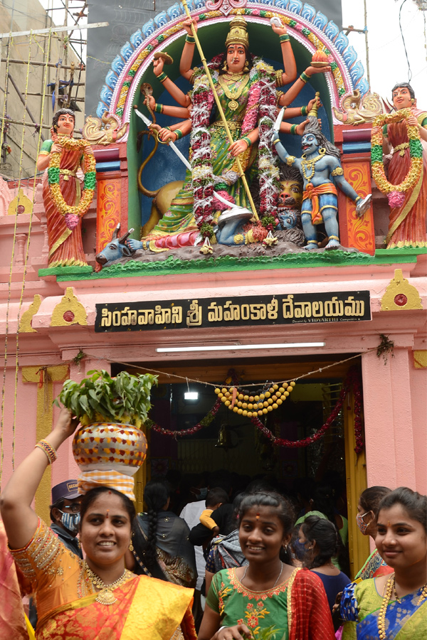 Lal Darwaza Bonalu 2021 Photo Gallery - Sakshi8