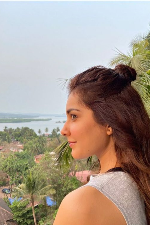 Raashii Khanna Latest Pictures Photo Gallery - Sakshi12