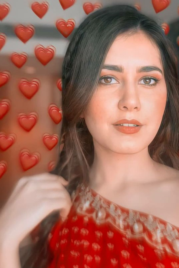 Raashii Khanna Latest Pictures Photo Gallery - Sakshi13